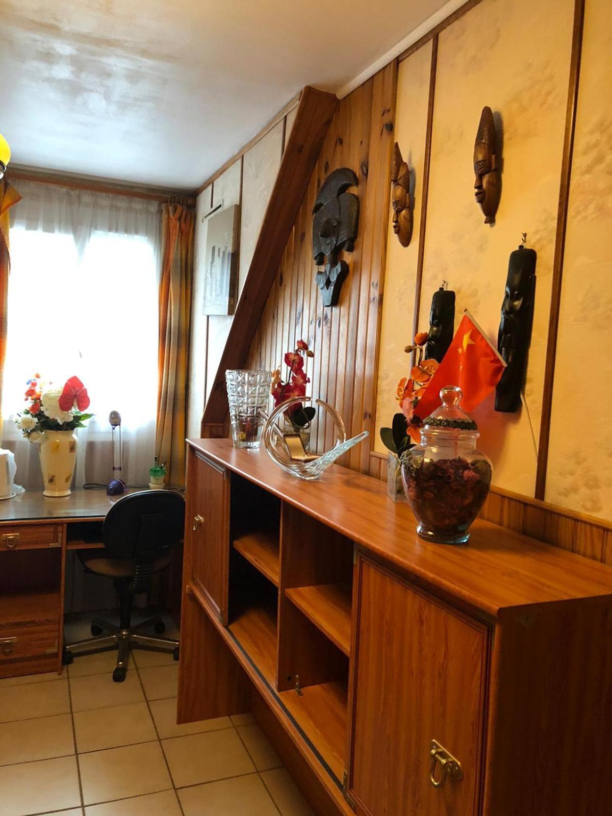 Yufan Apartment La Ville-du-Bois Luaran gambar